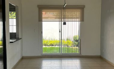 RENTA DE CASA EN VILLA TOSCANA EN FRENTE DE PARQUE 2000