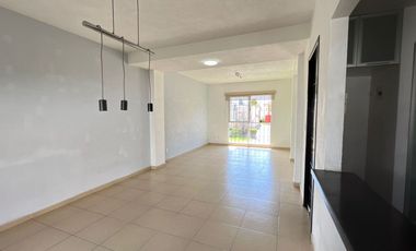 RENTA DE CASA EN VILLA TOSCANA EN FRENTE DE PARQUE 2000