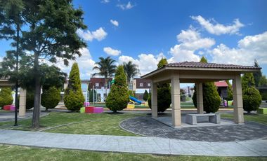 RENTA DE CASA EN VILLA TOSCANA EN FRENTE DE PARQUE 2000