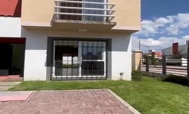 RENTA DE CASA EN VILLA TOSCANA EN FRENTE DE PARQUE 2000