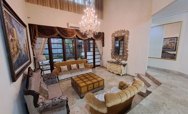 Disewakan Rumah Usaha 2 Lantai, Jl Raya Taman Gandaria Jaksel, Sederet Mall Gandaria City, 750Jt/Th Nego