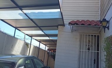 Vendo casa esquina en La Campiña de Nos