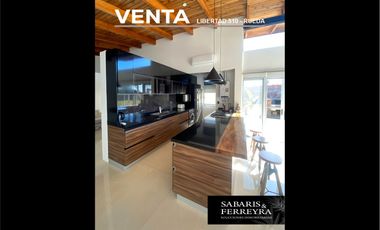 Casa de Diseño en Venta – Quinta 1.150 m² - Rueda