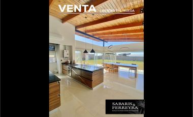 Casa de Diseño en Venta – Quinta 1.150 m² - Rueda