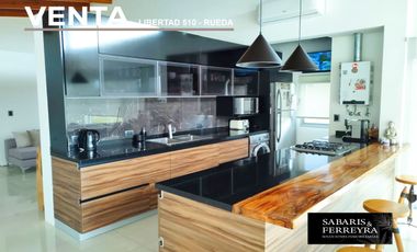 Casa de Diseño en Venta – Quinta 1.150 m² - Rueda