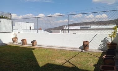 CASA EN CONDOMINIO CUMBRES DE CIMATARIO