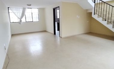 EN VENTA CASA SAN ANTONIO DE PICHINCHA