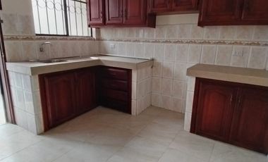 EN VENTA CASA SAN ANTONIO DE PICHINCHA