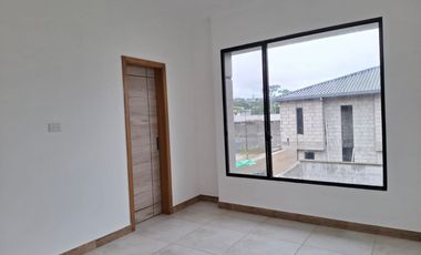 VENTA DE CASA EN URB. FLORESTA 4