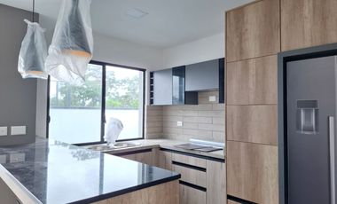 VENTA DE CASA EN URB. FLORESTA 4