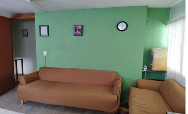 CASA EN VENTA VIVEROS DE LA LOMA PARA RENOVAR