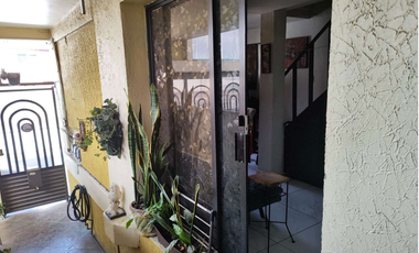 CASA EN VENTA VIVEROS DE LA LOMA PARA RENOVAR