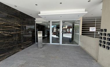 Departamento en venta en Puerto Madryn de 2 dormitorios con cochera a cuadras de la playa!