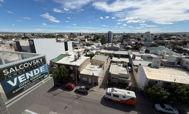 Departamento en venta en Puerto Madryn de 2 dormitorios con cochera a cuadras de la playa!