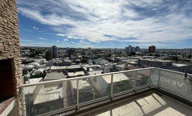 Departamento en venta en Puerto Madryn de 2 dormitorios con cochera a cuadras de la playa!