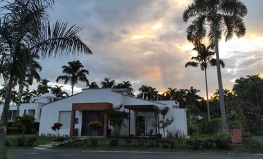 CASA CAMPESTRE EN CERRITOS