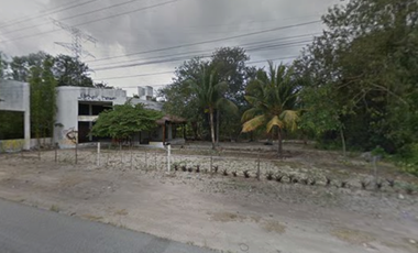 Terreno Comercial con construcción en renta