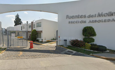 casa En Remate Bancario- Fuentes De Molino, Cuautlancingo, Puebla.