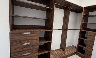 SE RENTA AMPLIA CASA EN QUERETARO JURIQUILLA ALBERCA VIG. 24 HRS. FOGATERO