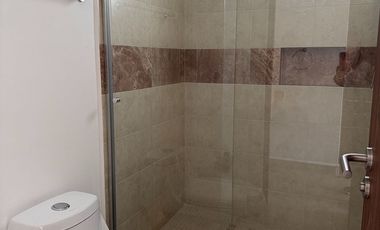 SE RENTA AMPLIA CASA EN QUERETARO JURIQUILLA ALBERCA VIG. 24 HRS. FOGATERO