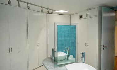 Residencia de lujo en jardínes del Pedregal.