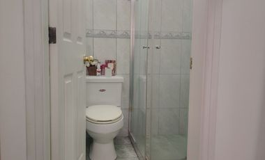 CASA EN VENTA URB. EL CONDADO