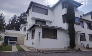 CASA EN VENTA URB. EL CONDADO