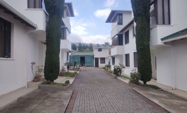 CASA EN VENTA URB. EL CONDADO