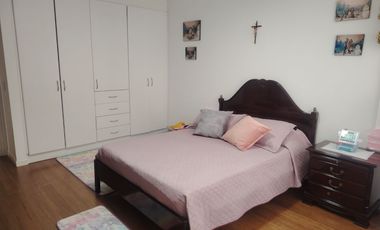 CASA EN VENTA URB. EL CONDADO