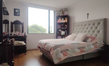 CASA EN VENTA URB. EL CONDADO