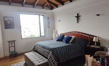CASA EN VENTA URB. EL CONDADO