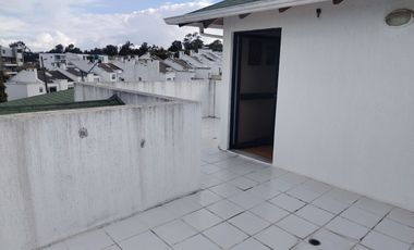 CASA EN VENTA URB. EL CONDADO