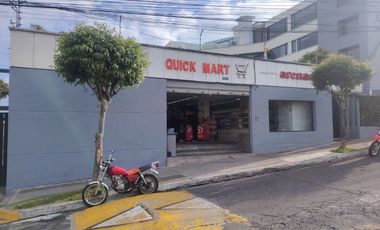 CASA EN VENTA URB. EL CONDADO