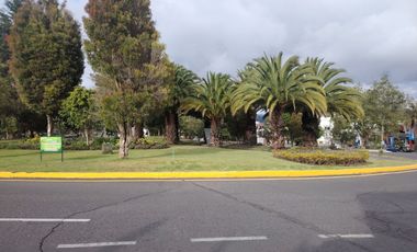 CASA EN VENTA URB. EL CONDADO