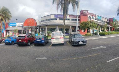 CASA EN VENTA URB. EL CONDADO