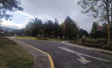 CASA EN VENTA URB. EL CONDADO