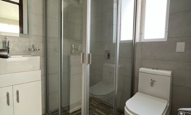 Casa en renta seminueva en Jardines del Bosque en calle normal 3 recámaras