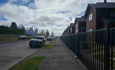 Arrienda casa frente a colegio en Jardin Austral
