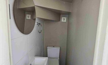 Arrienda casa frente a colegio en Jardin Austral