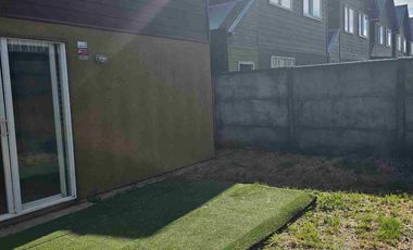 Arrienda casa frente a colegio en Jardin Austral