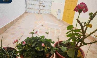 Venta casa con ampliación en conjunto, Mitad del Mundo