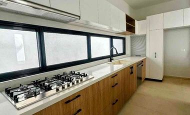 Casa Premium en Renta, Recámara PB, Privada, amenidades, Temozon norte, Mérida Yucatán