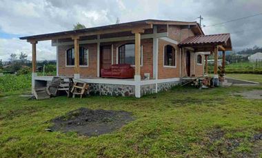 CASA EN RENTA EN COTACACHI, IMBABURA