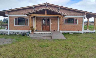 CASA EN RENTA EN COTACACHI, IMBABURA