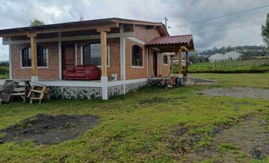CASA EN RENTA EN COTACACHI, IMBABURA