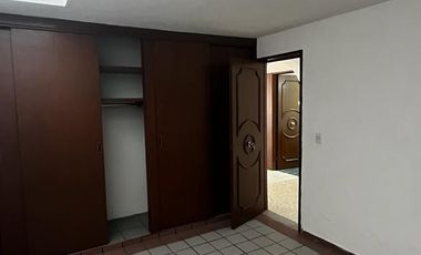 Casa en Renta $34,000.00 Solo para Oficinas a puerta cerrada, Sobre Av. Mascarones, Jardines del Country Zapopan, Jalisco, Mexico.