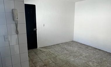 Casa en Renta $34,000.00 Solo para Oficinas a puerta cerrada, Sobre Av. Mascarones, Jardines del Country Zapopan, Jalisco, Mexico.