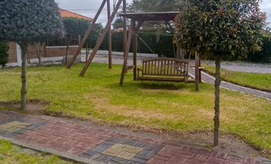 VENDO TERRENO DE 908m DENTRO DE URBANIZACION, Malchingui