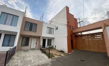 Casa en Renta $12,200.00 Coto por Av. Mariano Otero y Av. Patria