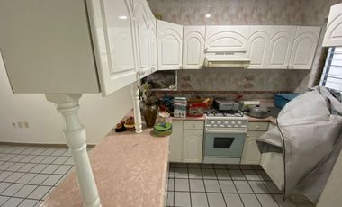 Casa en Renta $12,200.00 Coto por Av. Mariano Otero y Av. Patria